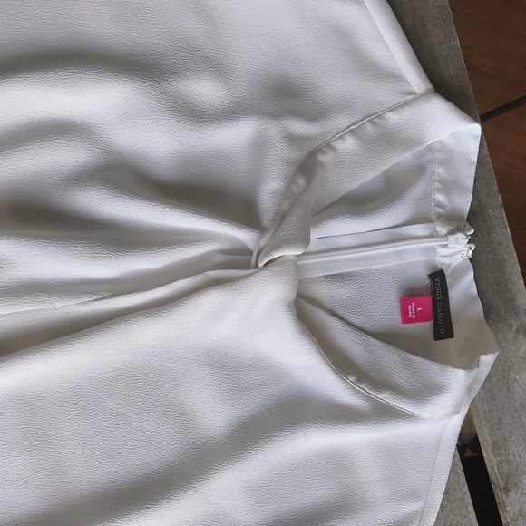 Vince Camuto Blouse - Picture 4 of 5